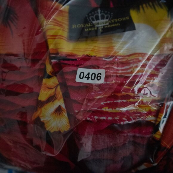 Royal Creation Hawaii Palm Tree Button Up Shirt - Picture 7 of 7